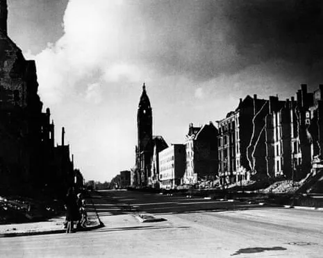 The Betrayal Circle: An Engrossing Account of Defiance Against the Nazis